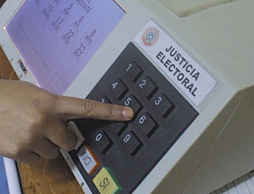 Paraguay: Urna electrónica.